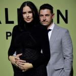 Adriana Lima's Pregnant Pose